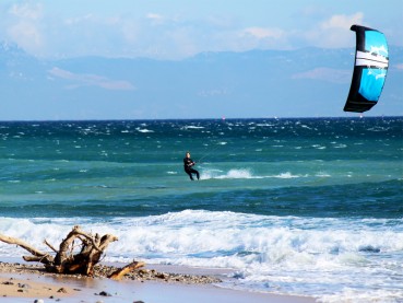 &iquest;Qu&eacute; Pasa Si Navego en Kitesurf con Viento Racheado?